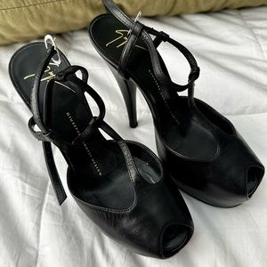 Authenticated Giuseppe Zanotti Design | Vero Cuoio 37 Black Heels US 7